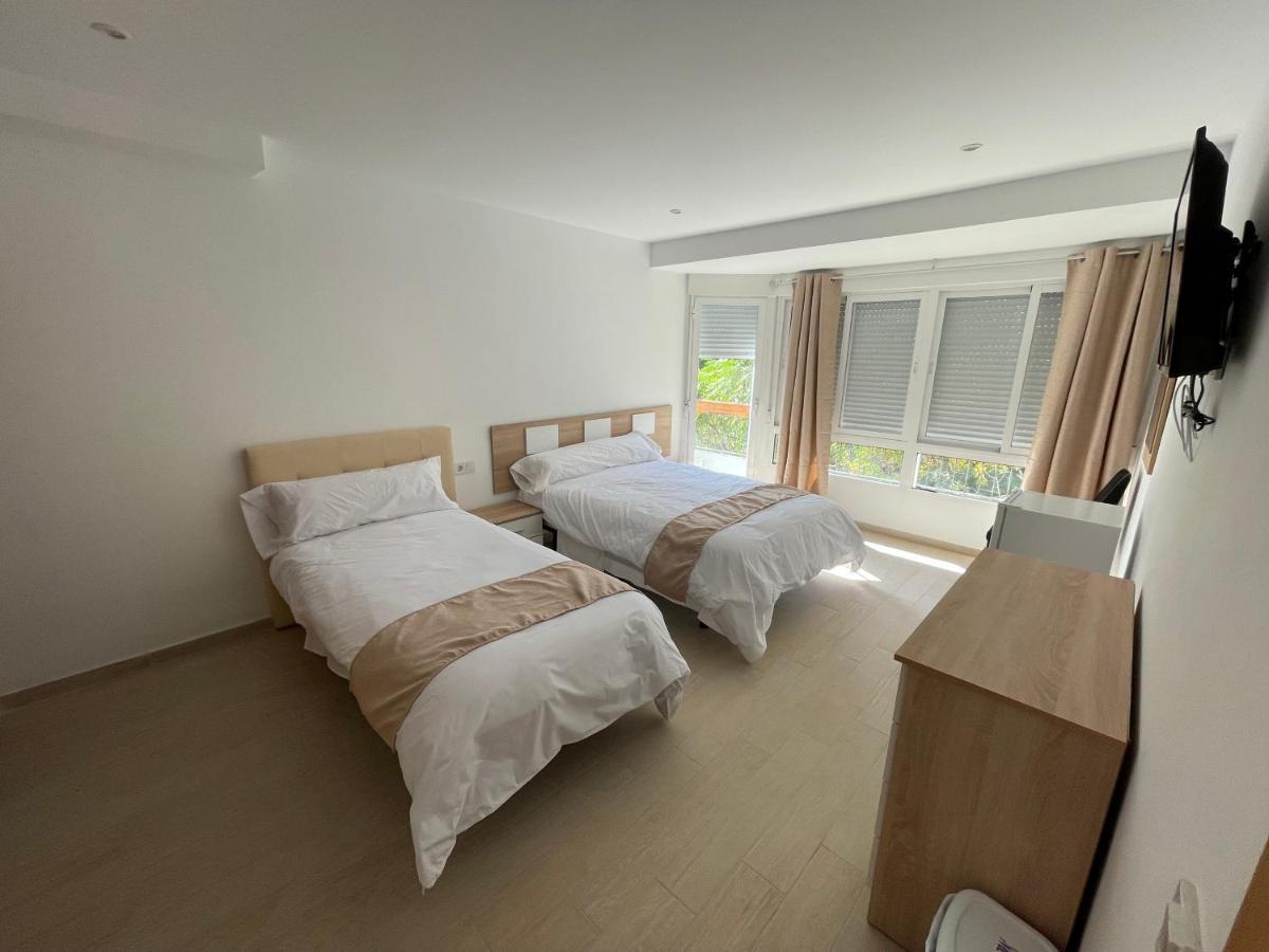 Pension Portugal Аликанте Экстерьер фото