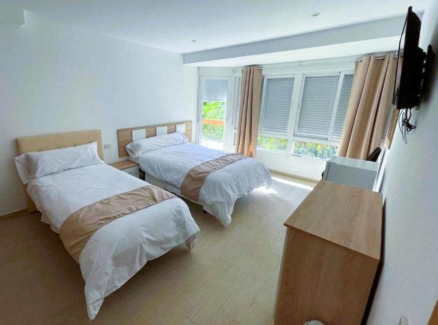 Pension Portugal Аликанте Экстерьер фото
