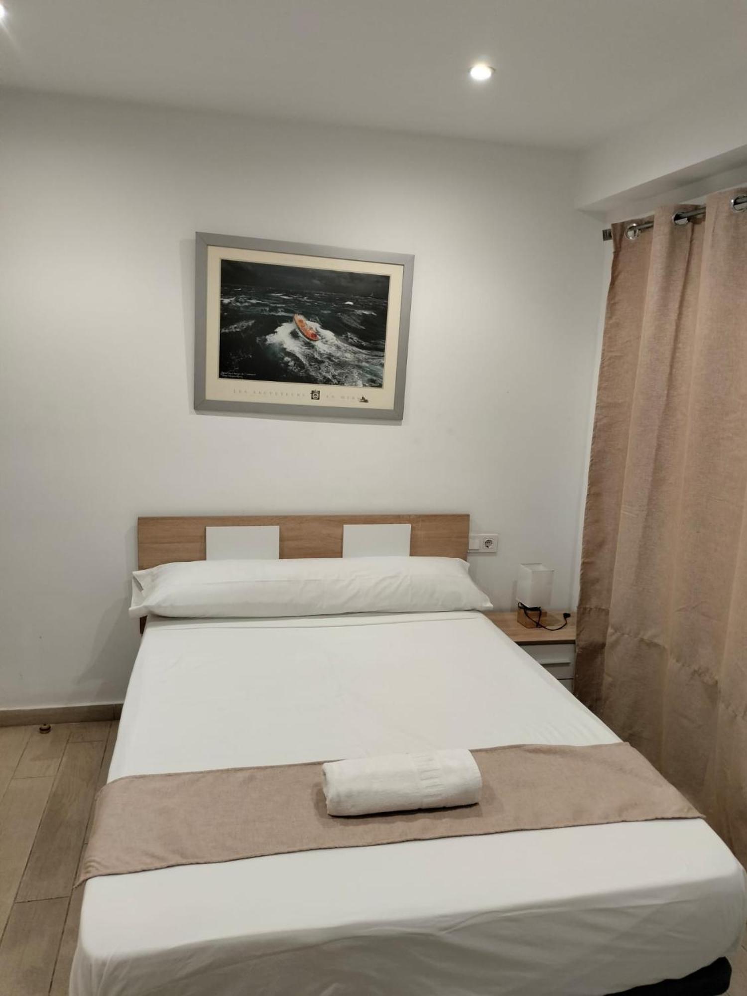 Pension Portugal Аликанте Экстерьер фото