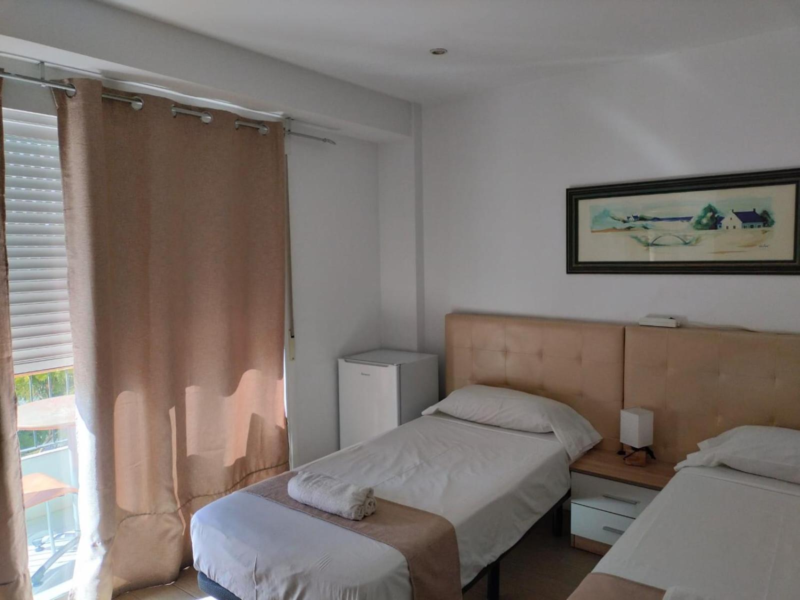Pension Portugal Аликанте Экстерьер фото