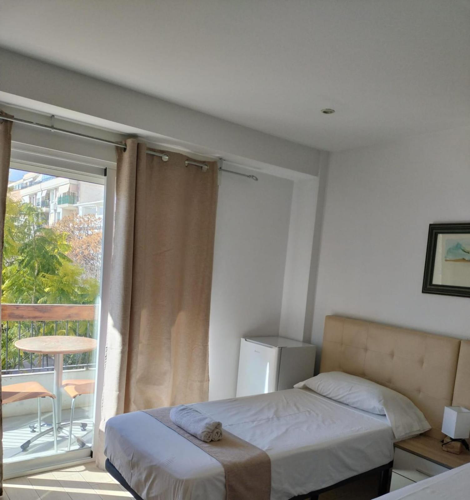 Pension Portugal Аликанте Экстерьер фото