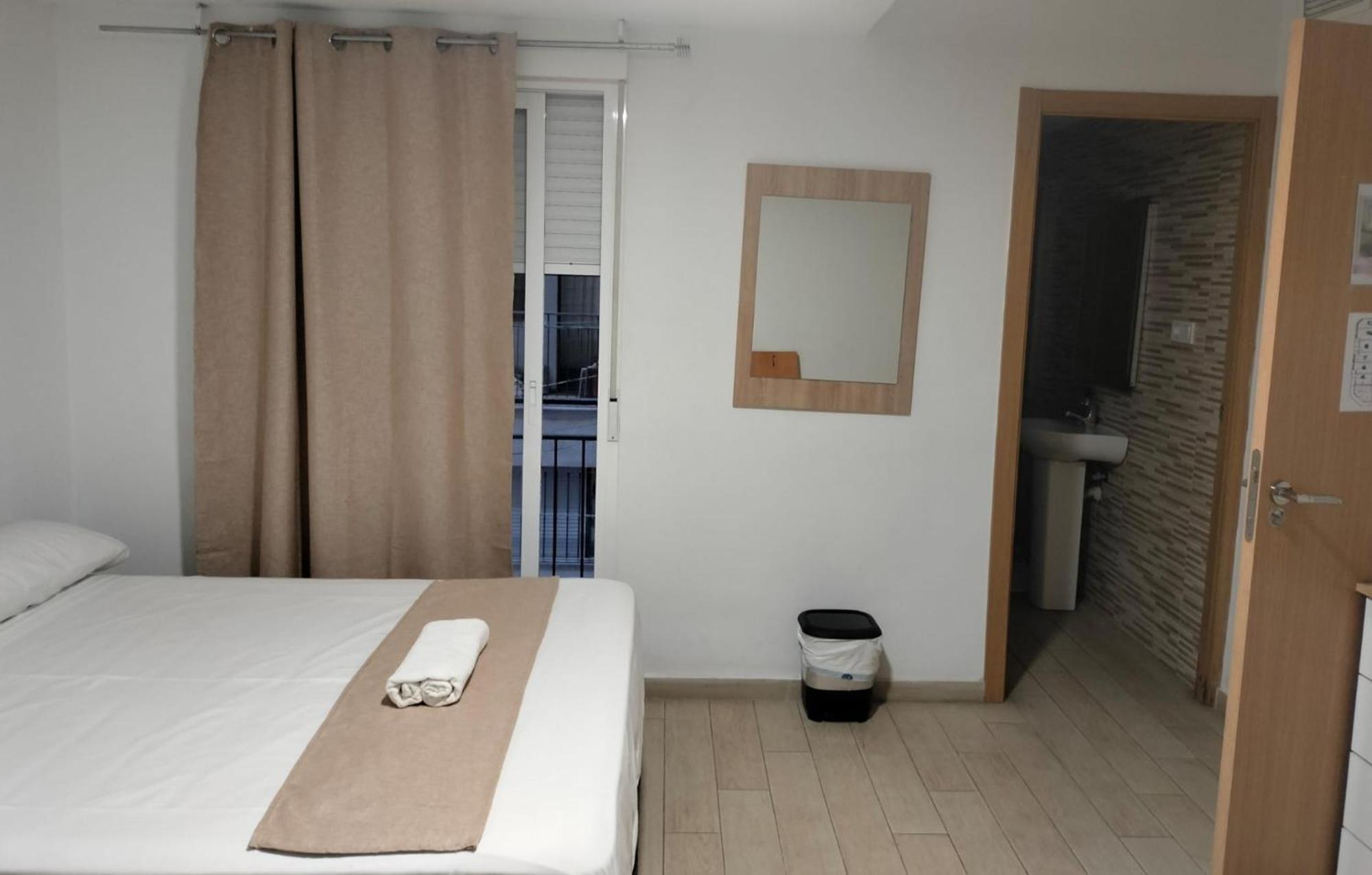 Pension Portugal Аликанте Экстерьер фото