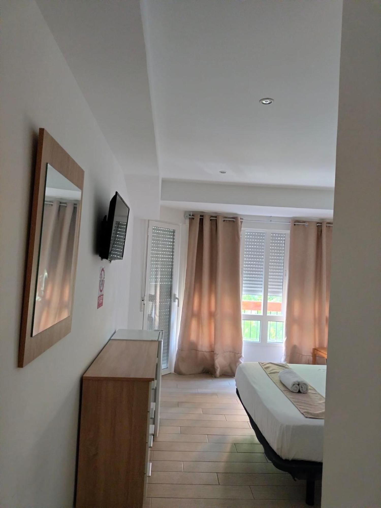 Pension Portugal Аликанте Экстерьер фото